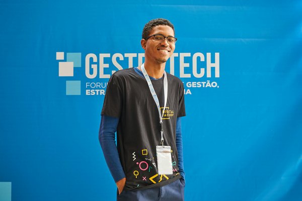 Comment utiliser les technologies de machine learning pour l'analyse des sentiments sur les réseaux sociaux?